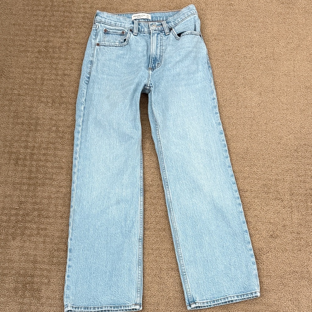 Abercrombie & Fitch High Rise 90s Relaxed Jean